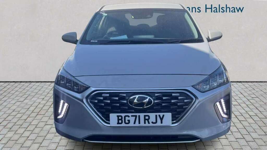 Hyundai Ioniq 1.6 Gdi Hybrid Premium Dct 2021 Grey #5