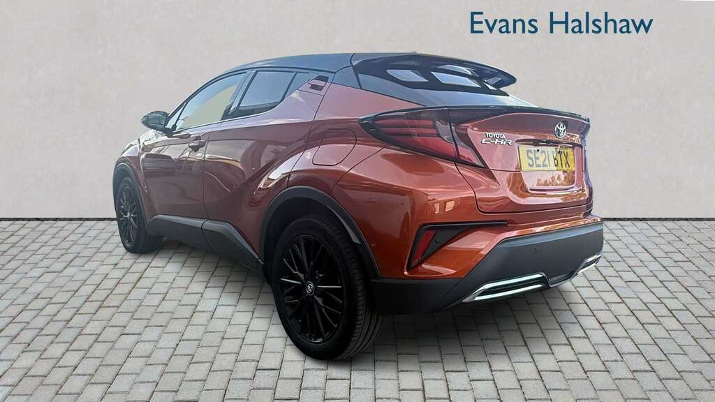 Toyota C-Hr 2.0 Hybrid Orange Edition Cvt 2021 Orange #2
