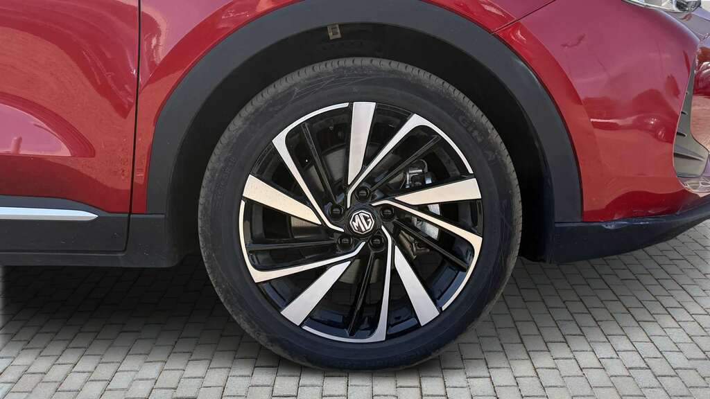 MG ZS 1.5 Hybrid Trophy 2025 Red #5