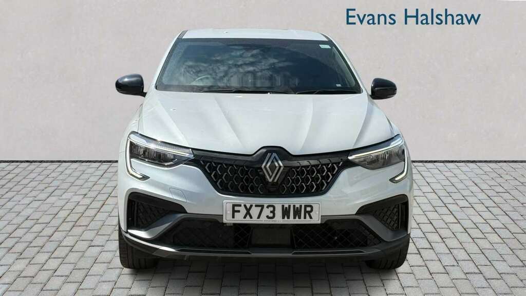Renault Arkana 1.6 E-tech Fhev 145 Esprit Alpine 2024 White #3