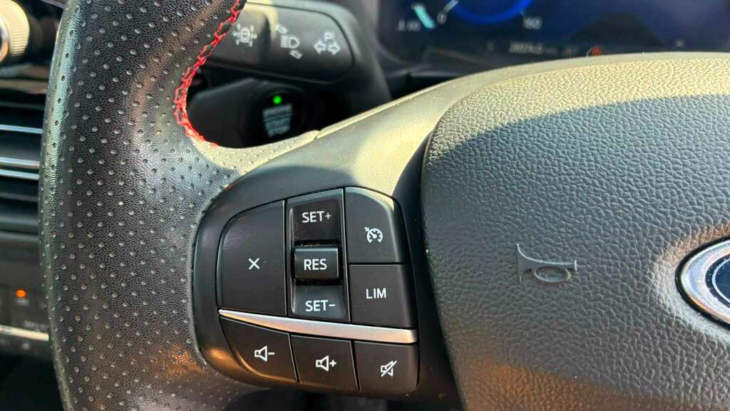 Ford Kuga 2.5 Fhev St-line X Edition Cvt Estate White #29