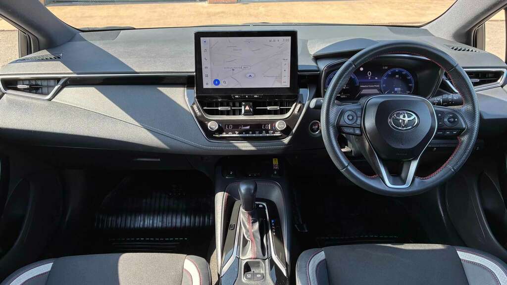 Toyota Corolla 1.8 Hybrid Gr Sport Cvt 2023 White #3