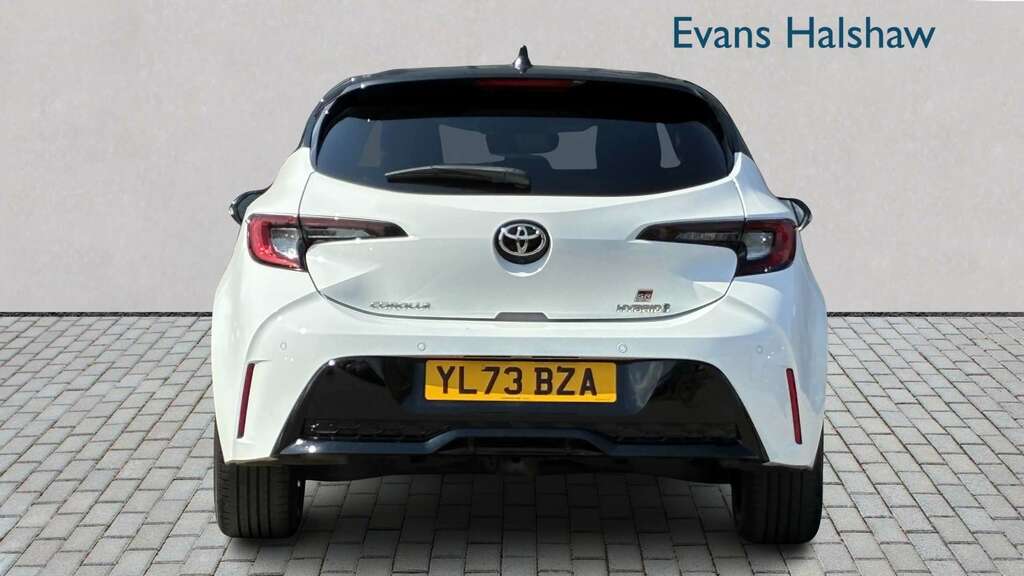 Toyota Corolla 1.8 Hybrid Gr Sport Cvt 2023 White #6