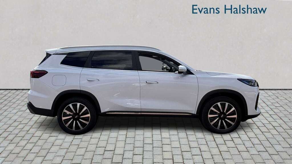Chery Tiggo 8 1.5T Phev Summit Dht 2026 White #3