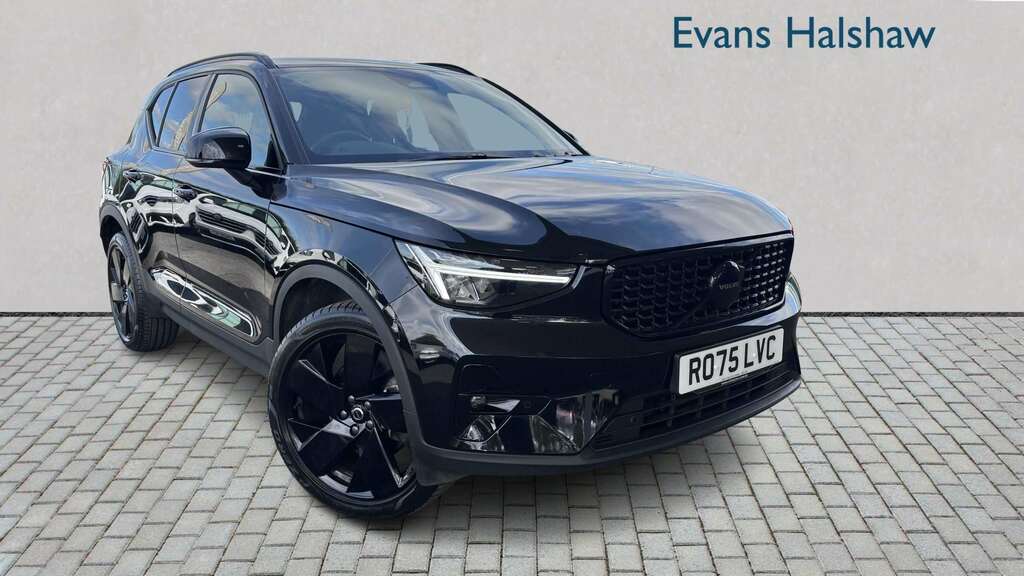 Volvo XC40 2.0 B4p Plus Black Edition 2025 Black