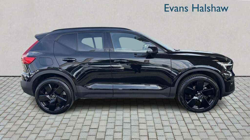 Volvo XC40 2.0 B4p Plus Black Edition 2025 RO75LVC Black #4
