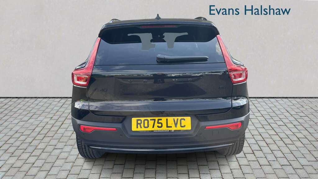 Volvo XC40 2.0 B4p Plus Black Edition 2025 RO75LVC Black #5