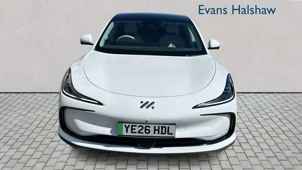 MG IM5 553Kw Performance 100Kwh 2026 YE26HDL White #6
