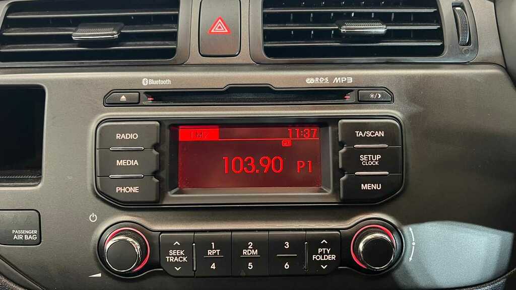 Kia RIO Vr7 5-Door 1 Owner, 35 Road Tax Black #21