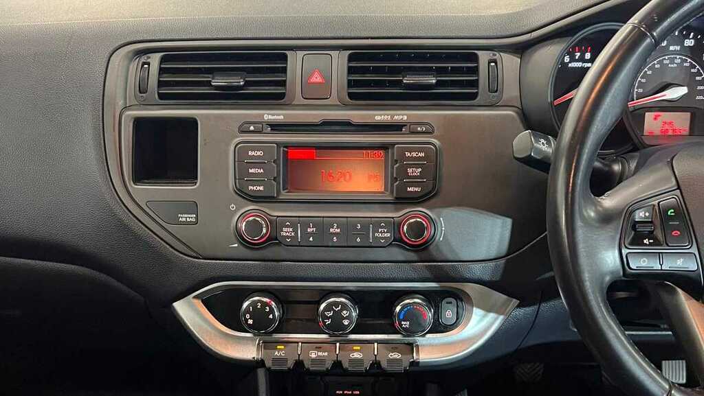 Kia RIO Vr7 5-Door 1 Owner, 35 Road Tax Black #23