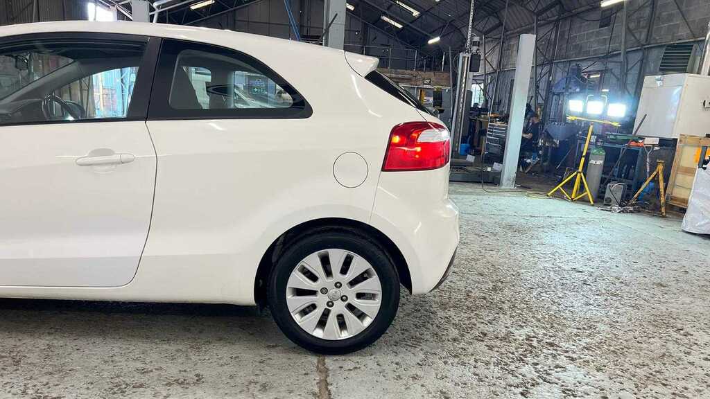Kia RIO Vr7 5-Door 1 Owner, 35 Road Tax Black #15