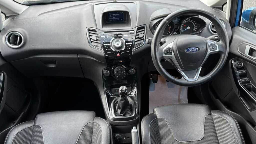 Ford Fiesta Ford Fiesta 1.0T Ecoboost Zetec Hatchback Petr Red #8