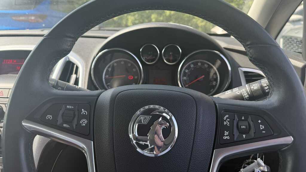 Vauxhall Astra 1.6I Elite Sports Tourer Euro 6 White #14