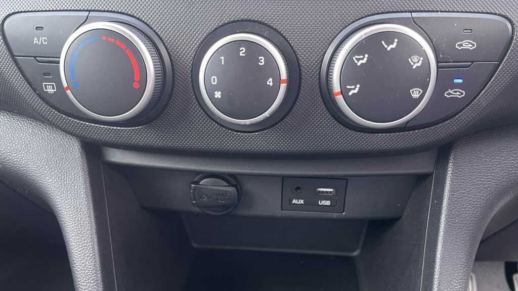 Hyundai I10 1.0 Premium Hatchback Euro 6 67 Silver #15