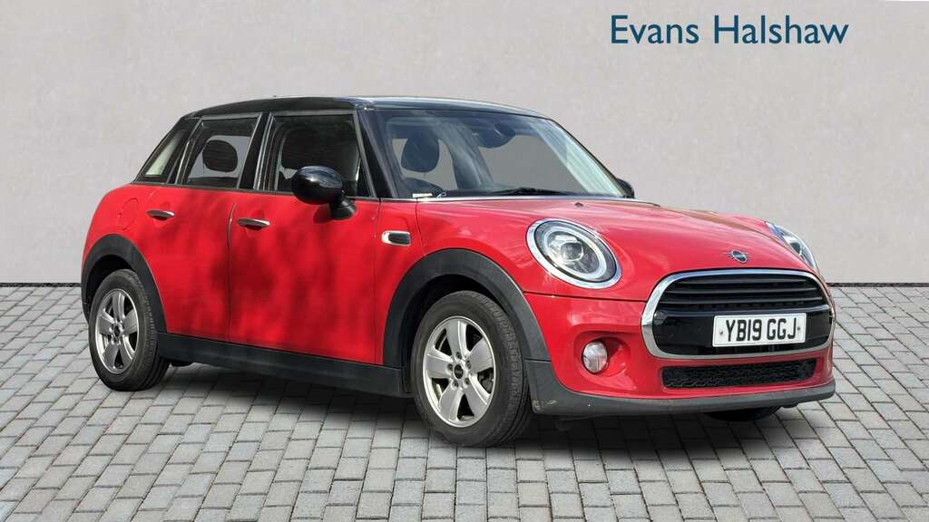 Mini Hatch 1.5 Cooper Classic II 2019 YB19GGJ Red
