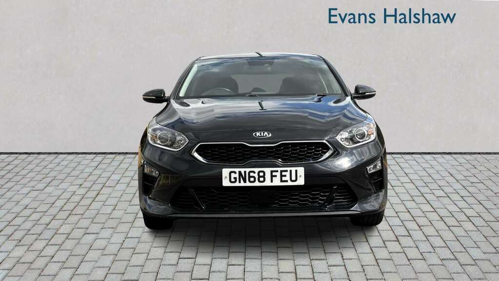 Kia Ceed 1.4T Gdi Isg 3 2018 Black #4