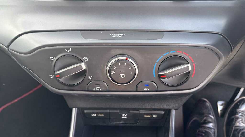 Hyundai Bayon 1.0 T-gdi Mhev Premium Dct Euro 6 Ss Green #19