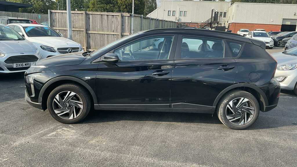 Hyundai Bayon 1.0 Tgdi 48V Mhev Se Connect 2023 Black #4