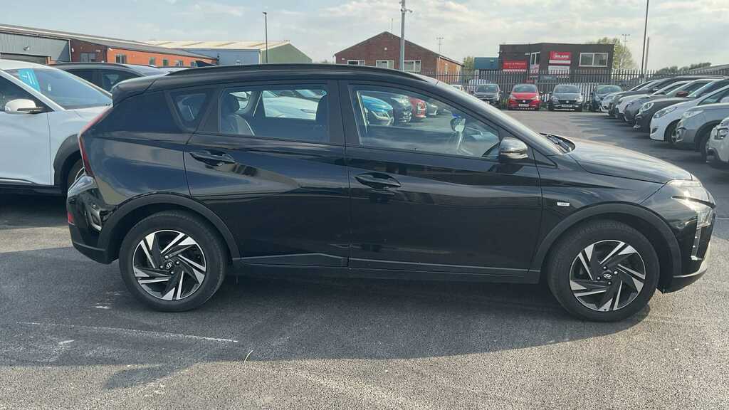 Hyundai Bayon 1.0 Tgdi 48V Mhev Se Connect 2023 Black #3