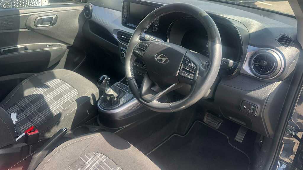Hyundai I10 1.0 Mpi Premium 2023 Grey #4