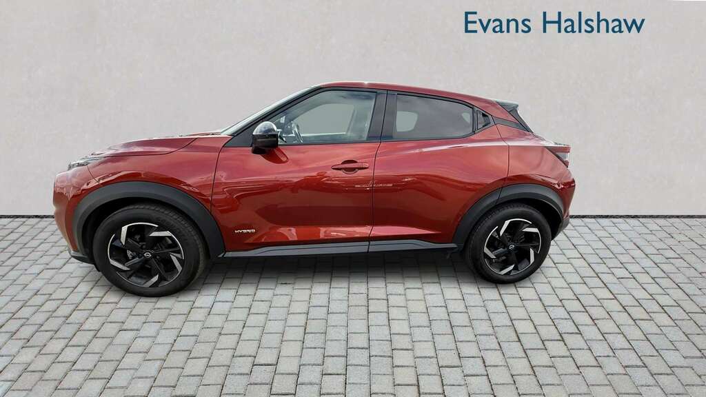 Nissan Juke 1.6 Hybrid N-connecta 2023 Red #4