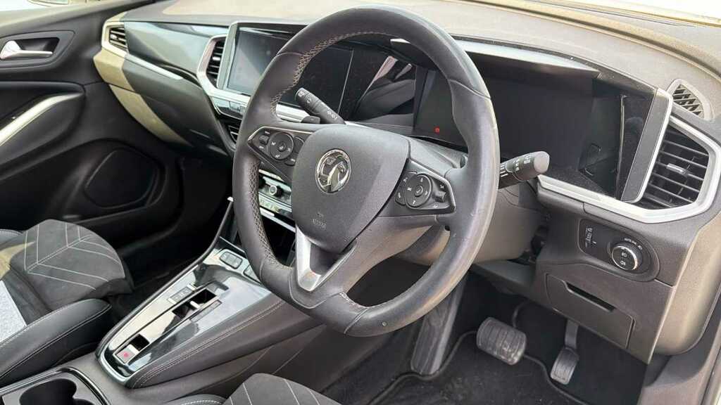 Vauxhall Grandland 1.2 Turbo Ultimate 2024 White #5
