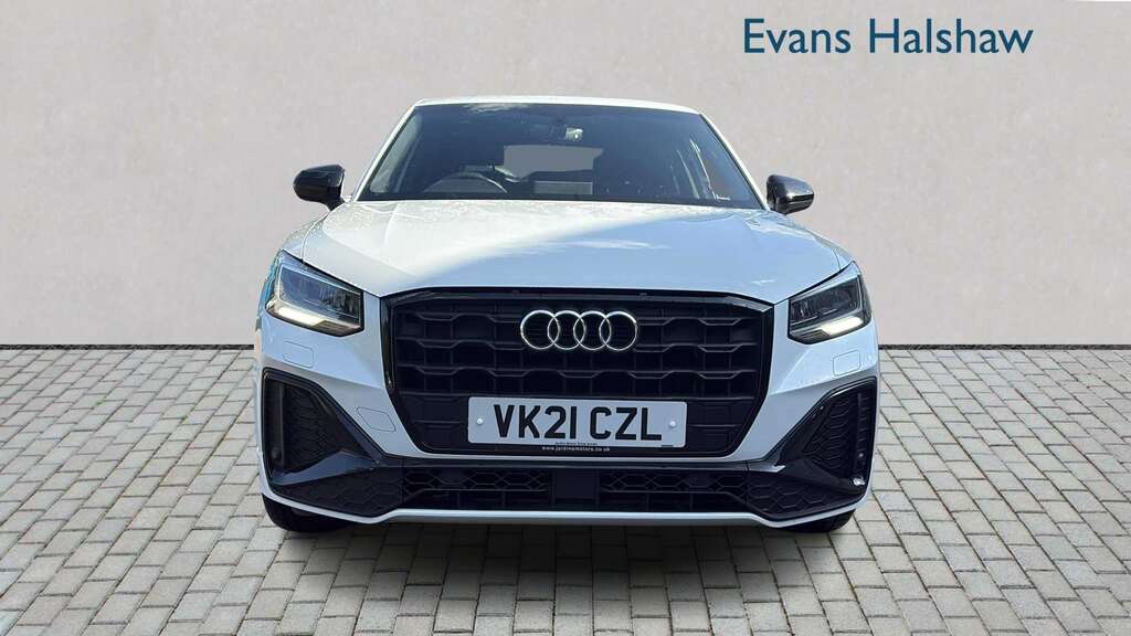 Audi Q2 35 Tfsi Black Edition S Tronic 2021 White #4