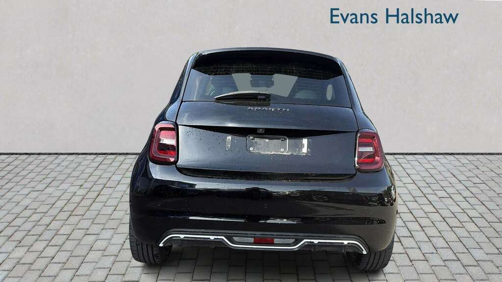 Abarth 500 114Kw 42.2Kwh 2024 Black #5