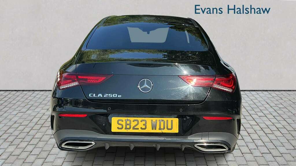 Mercedes-Benz CLA Class 250E Amg Line Premium Night Ed Tip 2023 Black #3