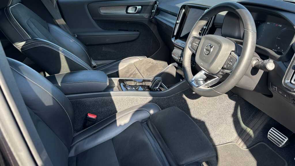 Volvo XC40 1.5 T5 Recharge Phev R Design Pro 2021 Black #3