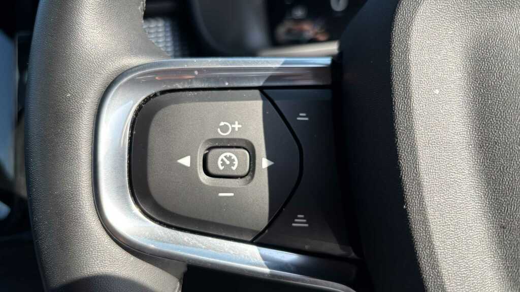 Volvo XC40 1.5 T5 258Bhp Plug-in Hybrid 2022My Inscr Silver #19