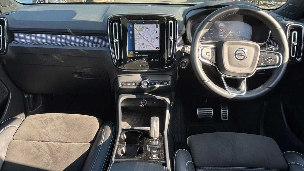 Volvo XC40 1.5 T5 258Bhp Plug-in Hybrid 2022My Inscr Silver #8