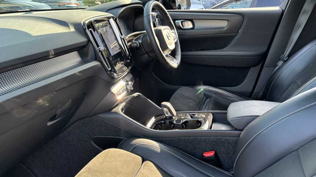 Volvo XC40 1.5 T5 258Bhp Plug-in Hybrid 2022My Inscr Silver #9