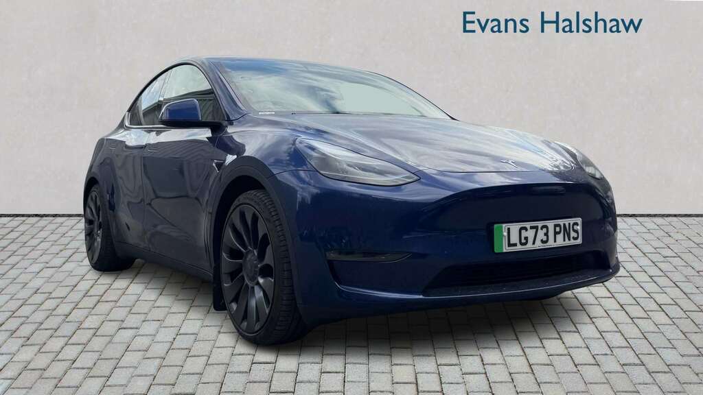 Tesla Model Y Performance Awd 2024 Blue