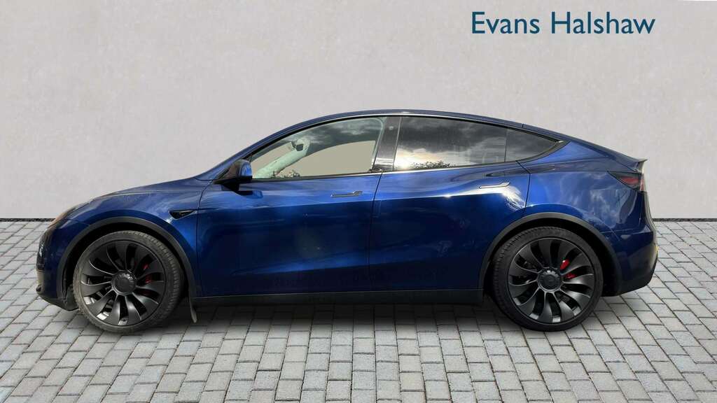 Tesla Model Y Performance Awd 2024 LG73PNS Blue #6