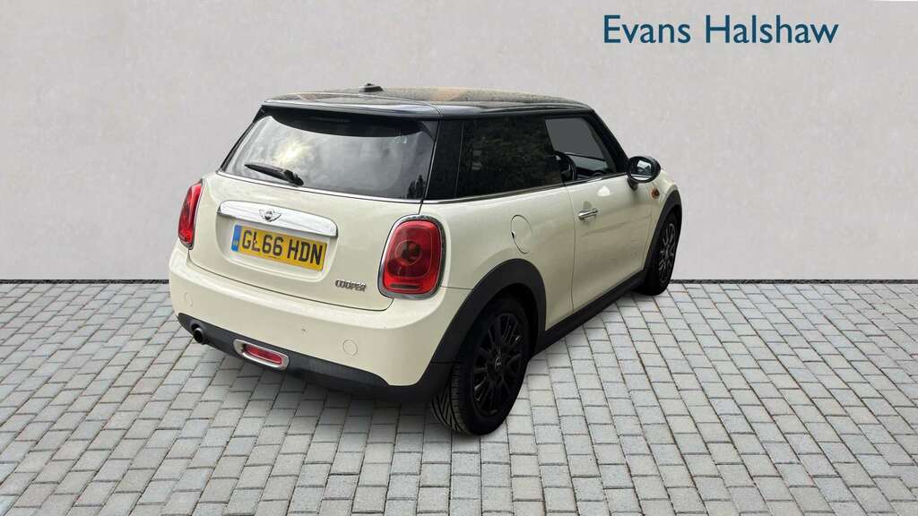 Mini Hatch 1.5 Cooper 2016 GL66HDN White #4