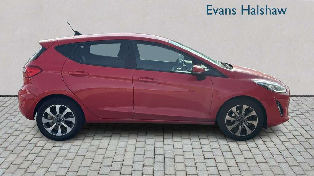 Ford Fiesta 1.0 Ecoboost Hybrid Mhev 125 Trend Black #4