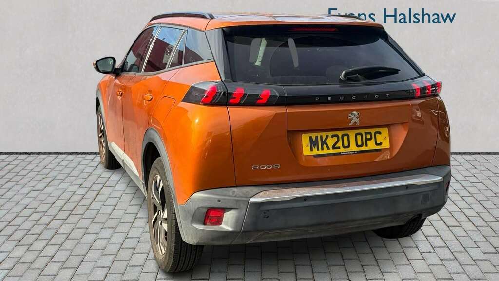 Peugeot 2008 1.2 Puretech Allure Premium 2020 Orange #3