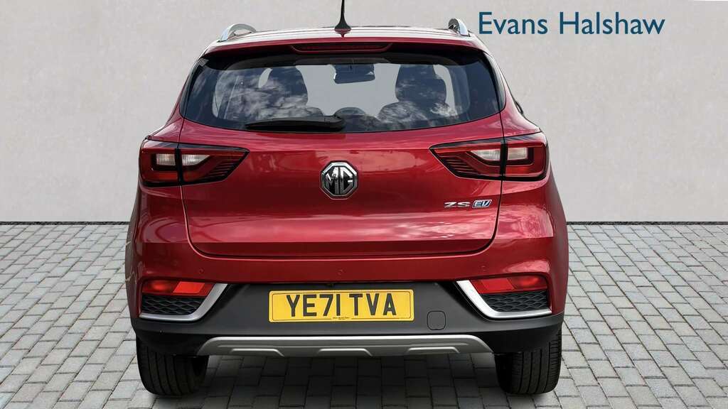 MG ZS 105Kw Exclusive Ev 45Kwh 2021 Red #4