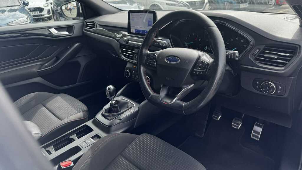 Ford Focus 1.0T Ecoboost Zetec Estate Euro 6 White #18
