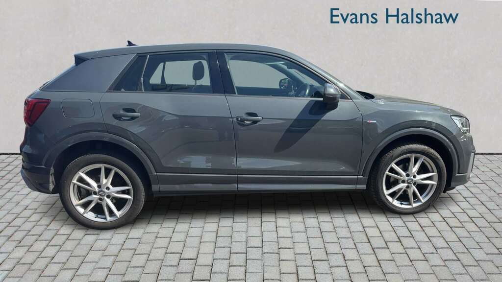Audi Q2 35 Tfsi S Line 2020 Grey #3