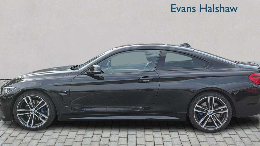 BMW 4 Series 420I M Sport Professional Media 2018 Black #3