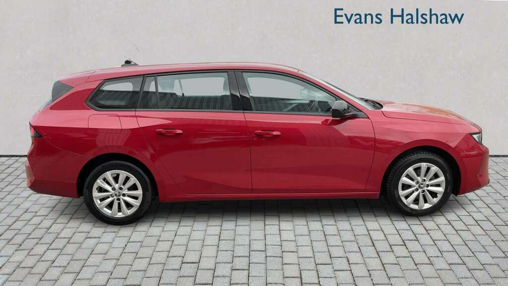Vauxhall Astra 1.2 Turbo Design 2024 Red #3