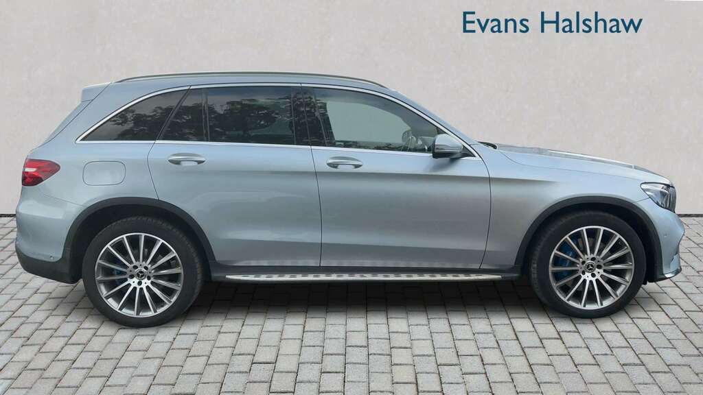 Mercedes-Benz GLC Class 250D 4Matic Amg Line Prem Plus 9G-tronic 2017 Silver #3