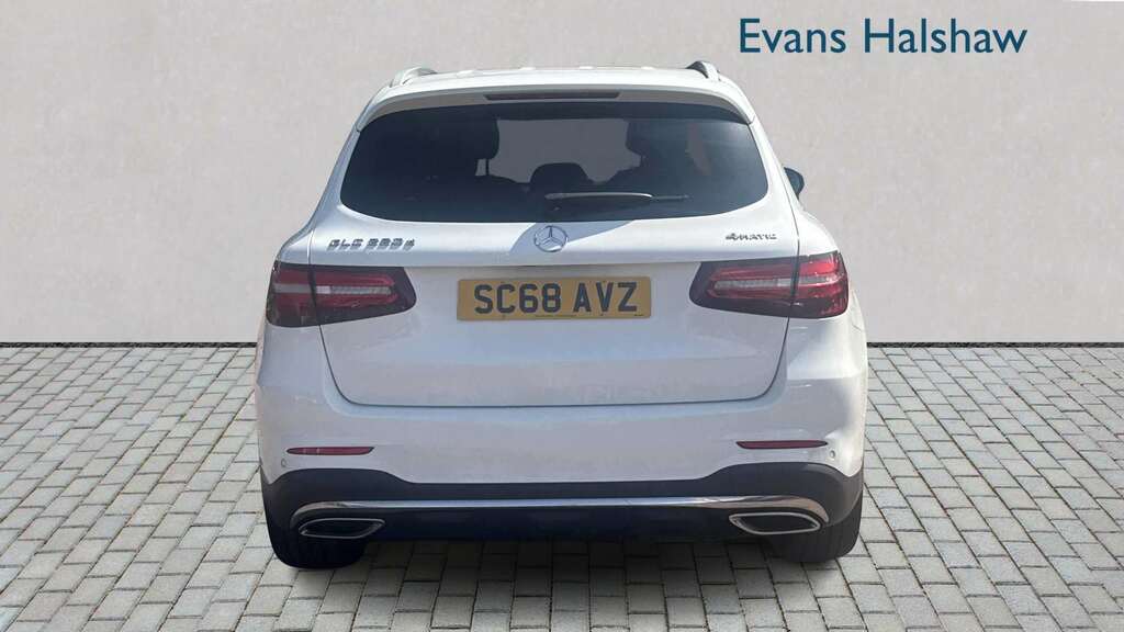 Mercedes-Benz GLC Class 220D 4Matic Amg Line Premium 9G-tronic 2019 White #6