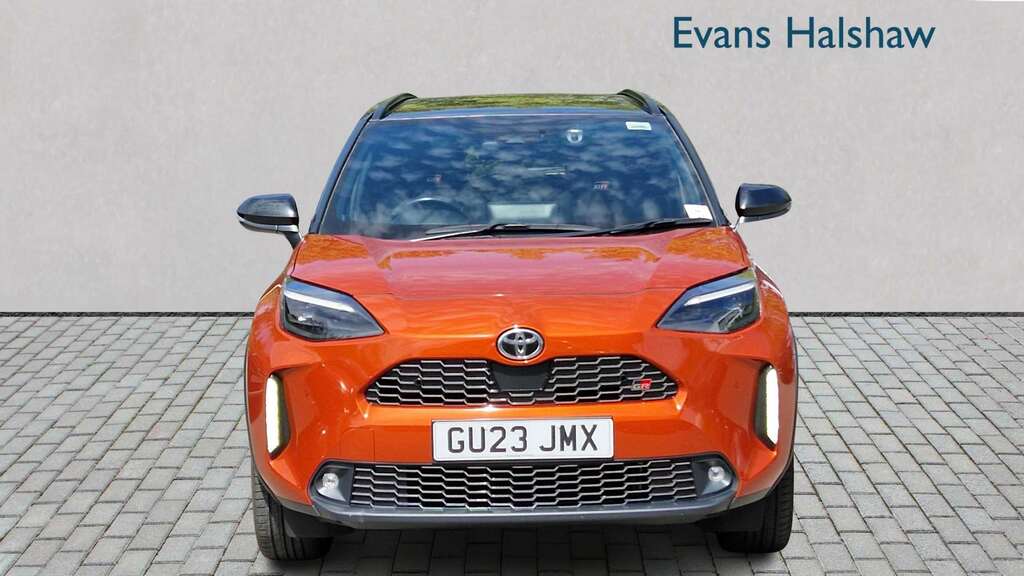 Toyota Yaris Cross 1.5 Hybrid Gr Sport Cvt 2023 Orange #3