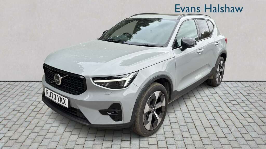 Volvo XC40 2.0 B4p Ultimate Dark 2023 Grey #2