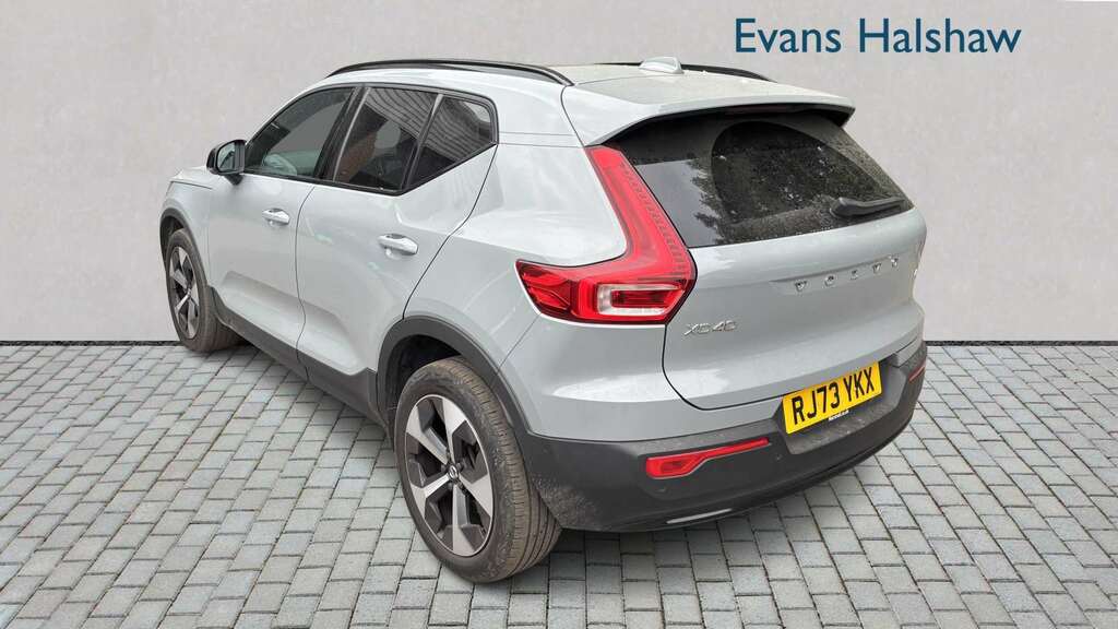 Volvo XC40 2.0 B4p Ultimate Dark 2023 Grey #3