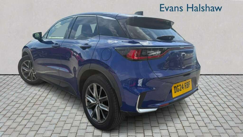 Lexus LBX 1.5 Premium Plus E-cvt 2024 Blue #2