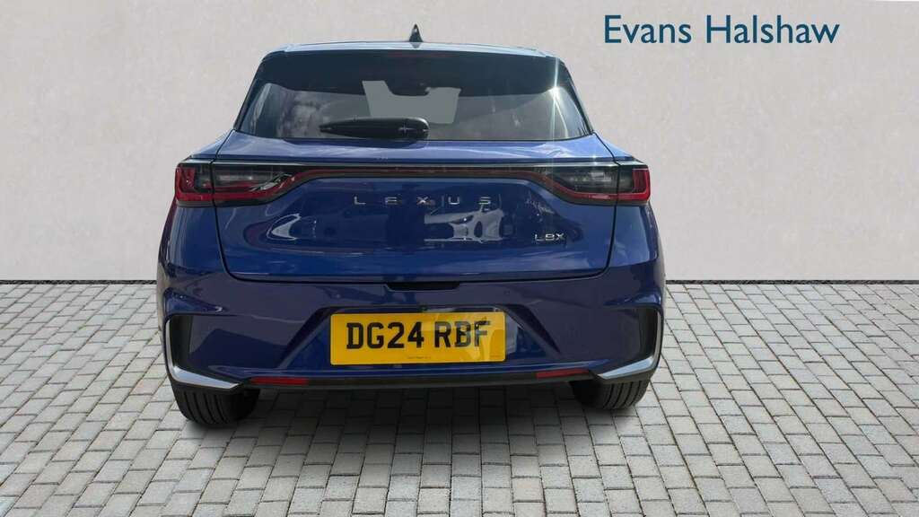 Lexus LBX 1.5 Premium Plus E-cvt 2024 Blue #4